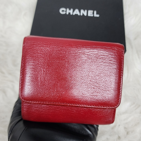 💯 % Authentic Vintage Chanel  red Leather Wallet - Picture 5 of 16